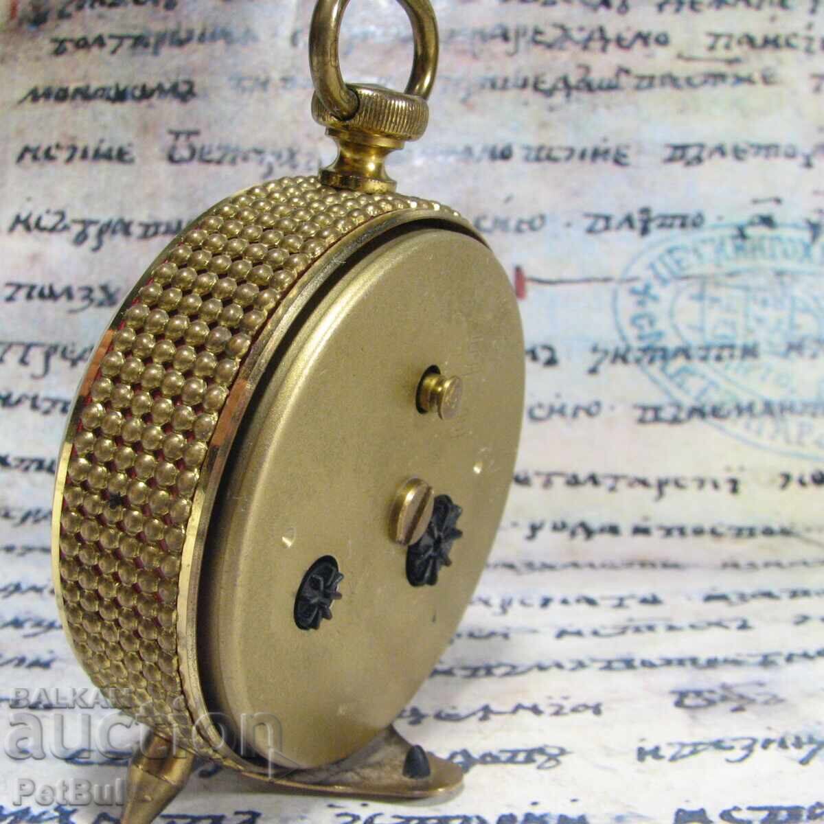 Ceas deșteptător mic, vechi, Ceas de călătorie, WEHRLE Germania cu preț € 39.93 | 78.10 BGN Ceas deșteptător mic, vechi, Ceas de călătorie, WEHRLE Germania cu preț € 39.93 | 78.10 BGN