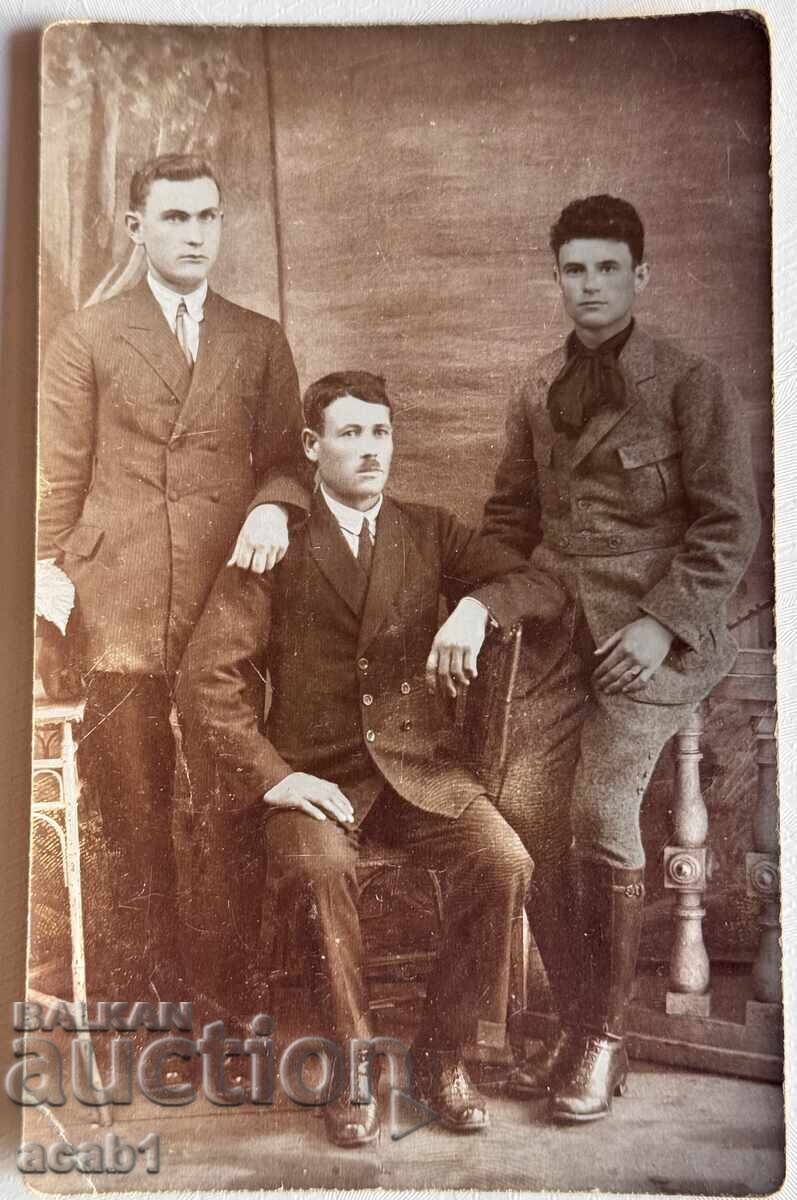 Team Men: Because world peace is about to be transformed Team Men: Because world peace is about to be transformed