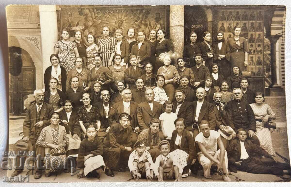 Μέλη της Εταιρείας "Ευεργέτης" εκδρομή Μονή Ρ