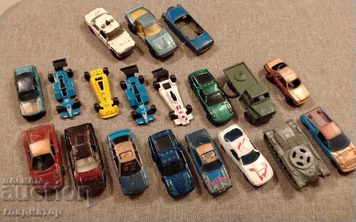 19 броя стари играчки ЗА РЕСТАВРАЦИЯ ИЛИ ЧАСТИ Мачбокс 19 броя стари играчки ЗА РЕСТАВРАЦИЯ ИЛИ ЧАСТИ Мачбокс