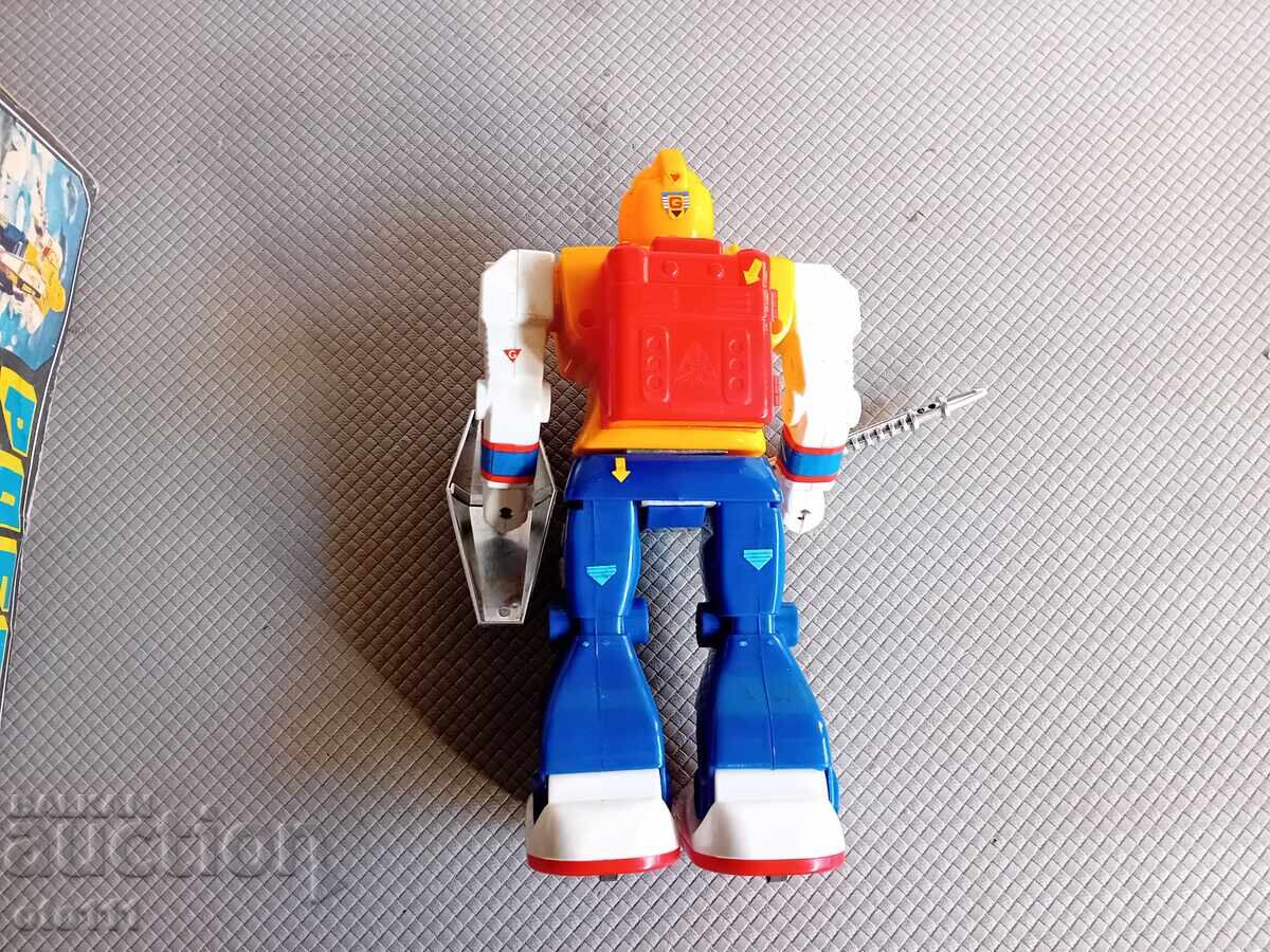 Доставка на СТАРА БЪЛГАРСКА ИГРАЧКА - РОБОТ Доставка на СТАРА БЪЛГАРСКА ИГРАЧКА - РОБОТ