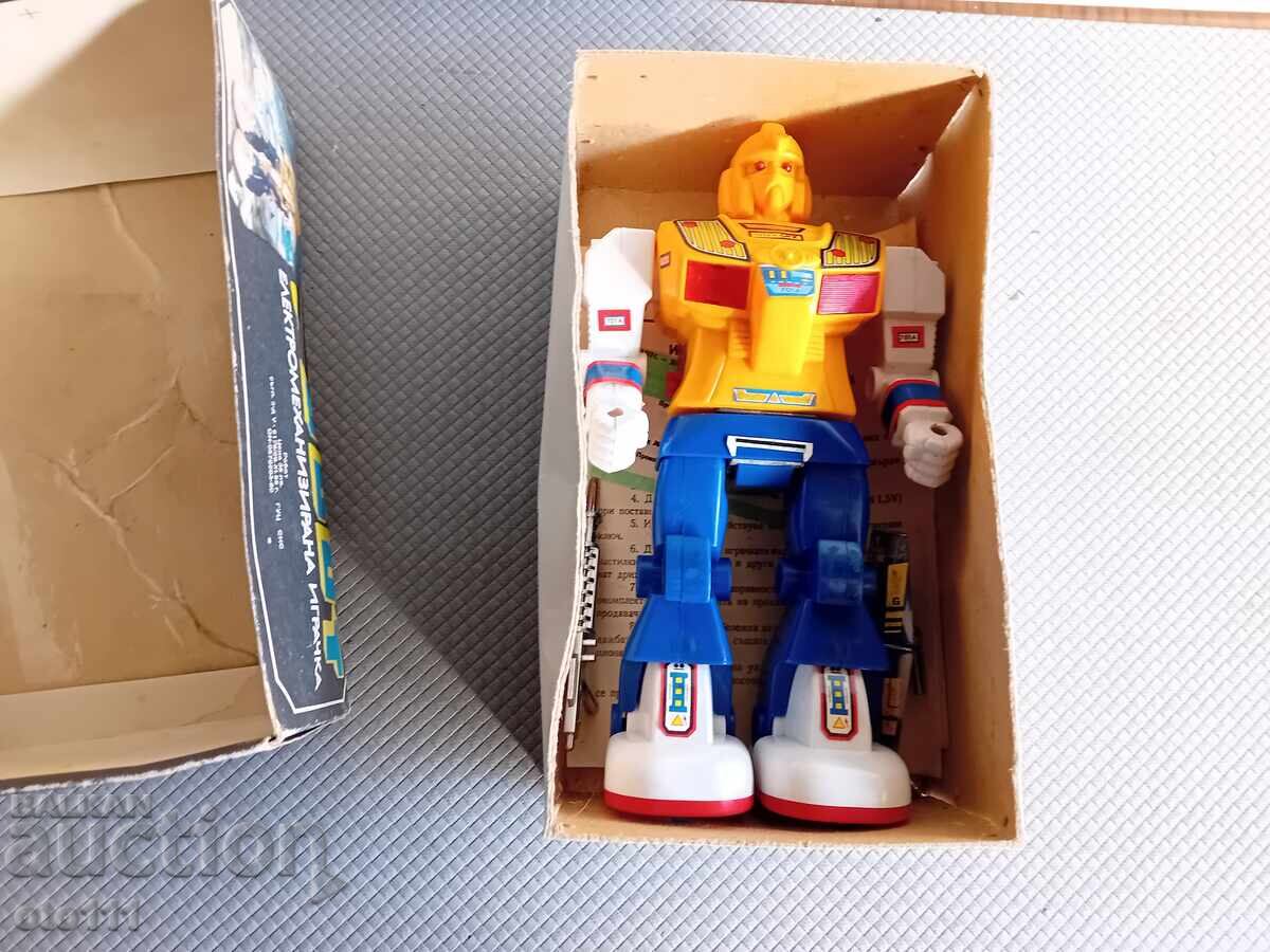 СТАРА БЪЛГАРСКА ИГРАЧКА - РОБОТ - 6 СТАРА БЪЛГАРСКА ИГРАЧКА - РОБОТ - 6