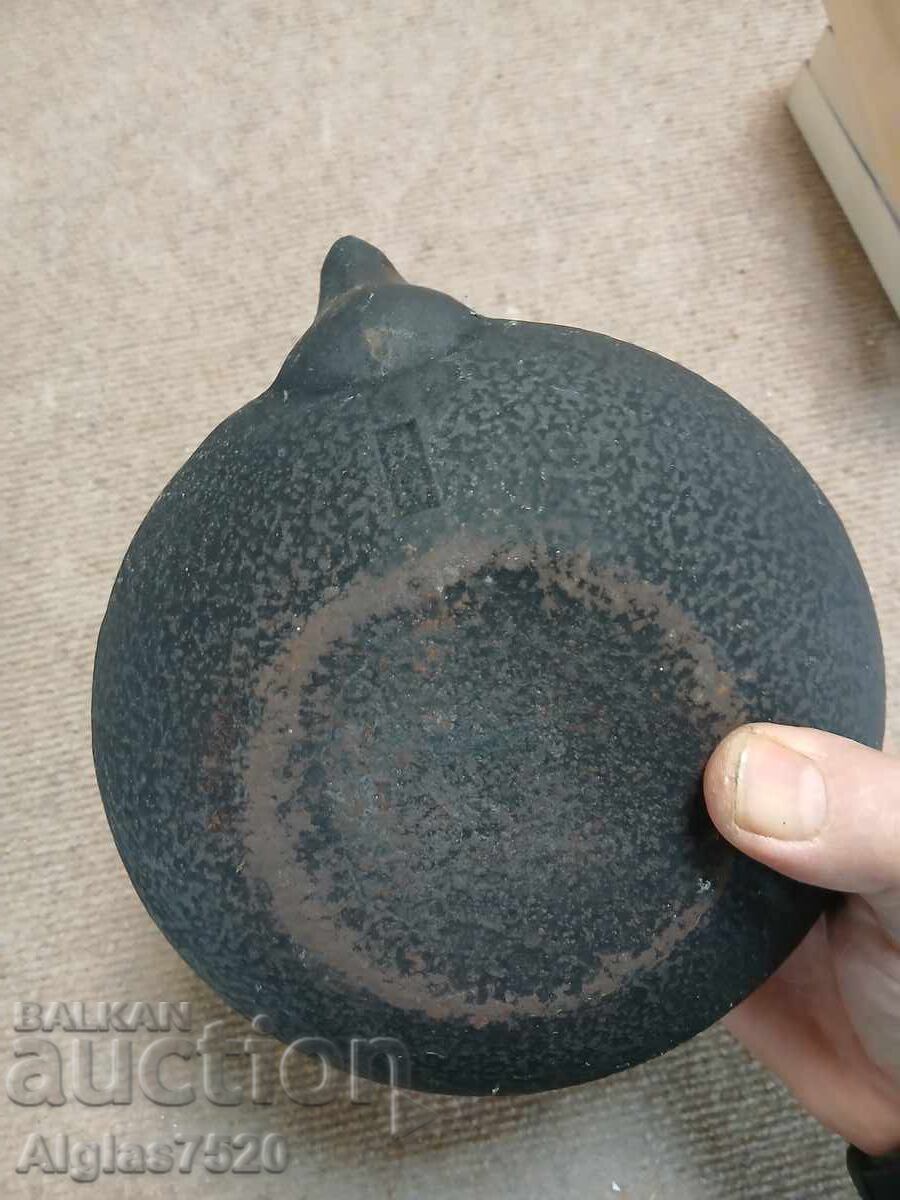 Ceainic vechi din fontă - 6