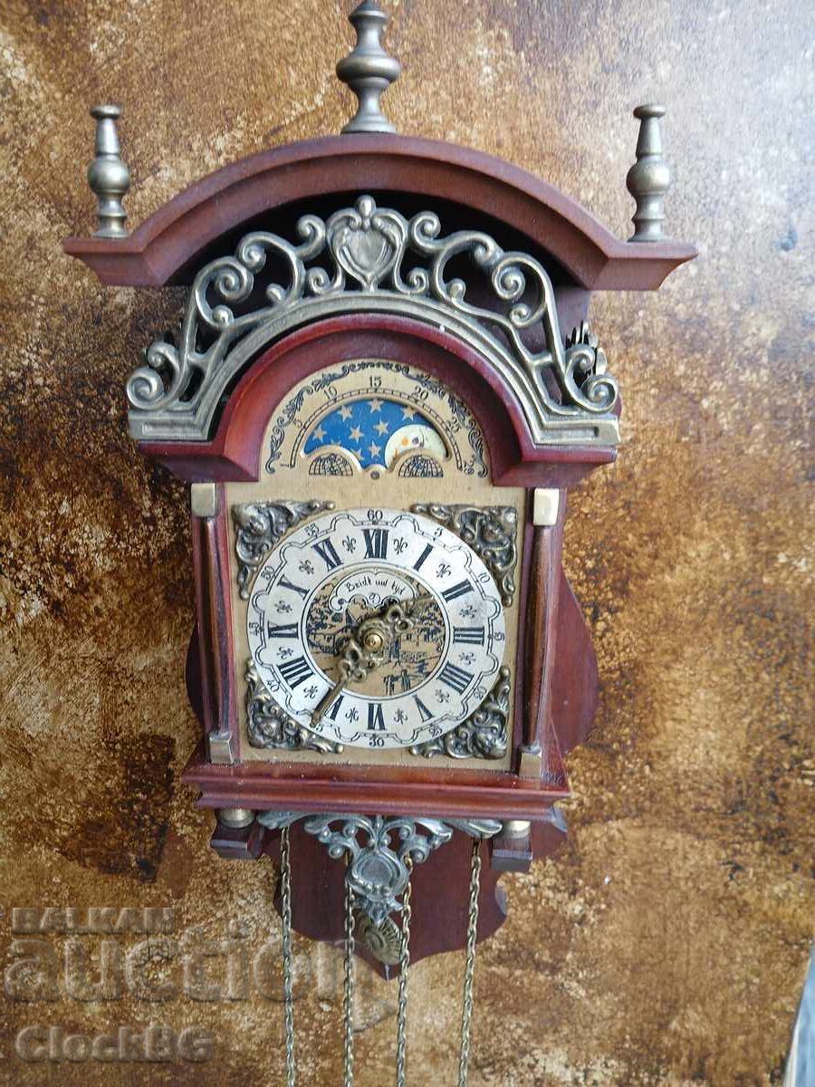 Ολλανδικό ρολόι εισαγωγής με τιμή € 50.00 | 97.79 BGN