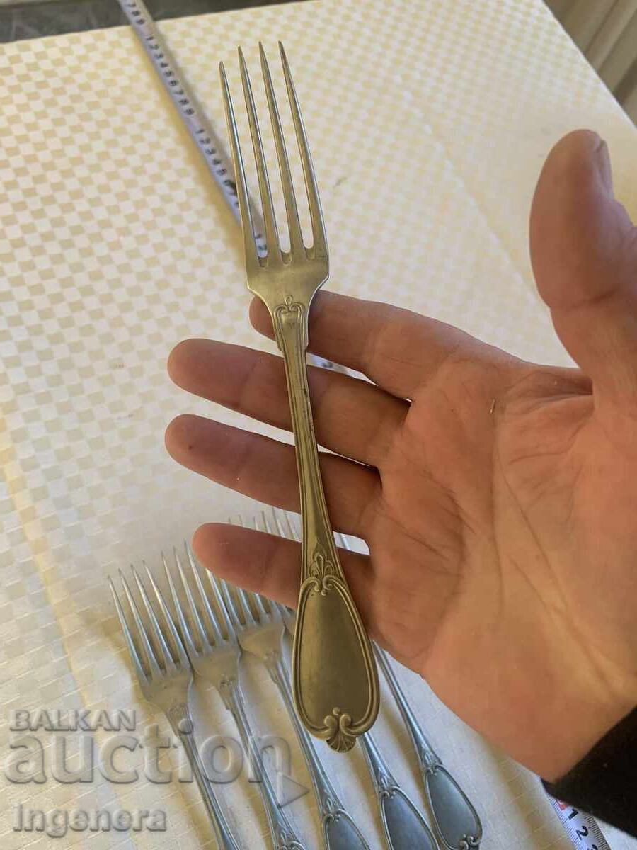 Licitație FURCULIȚE FURCULIȚE VECHI DE EPOCĂ DE ALPACA, MARCA - 6 BUCĂȚI Licitație FURCULIȚE FURCULIȚE VECHI DE EPOCĂ DE ALPACA, MARCA - 6 BUCĂȚI