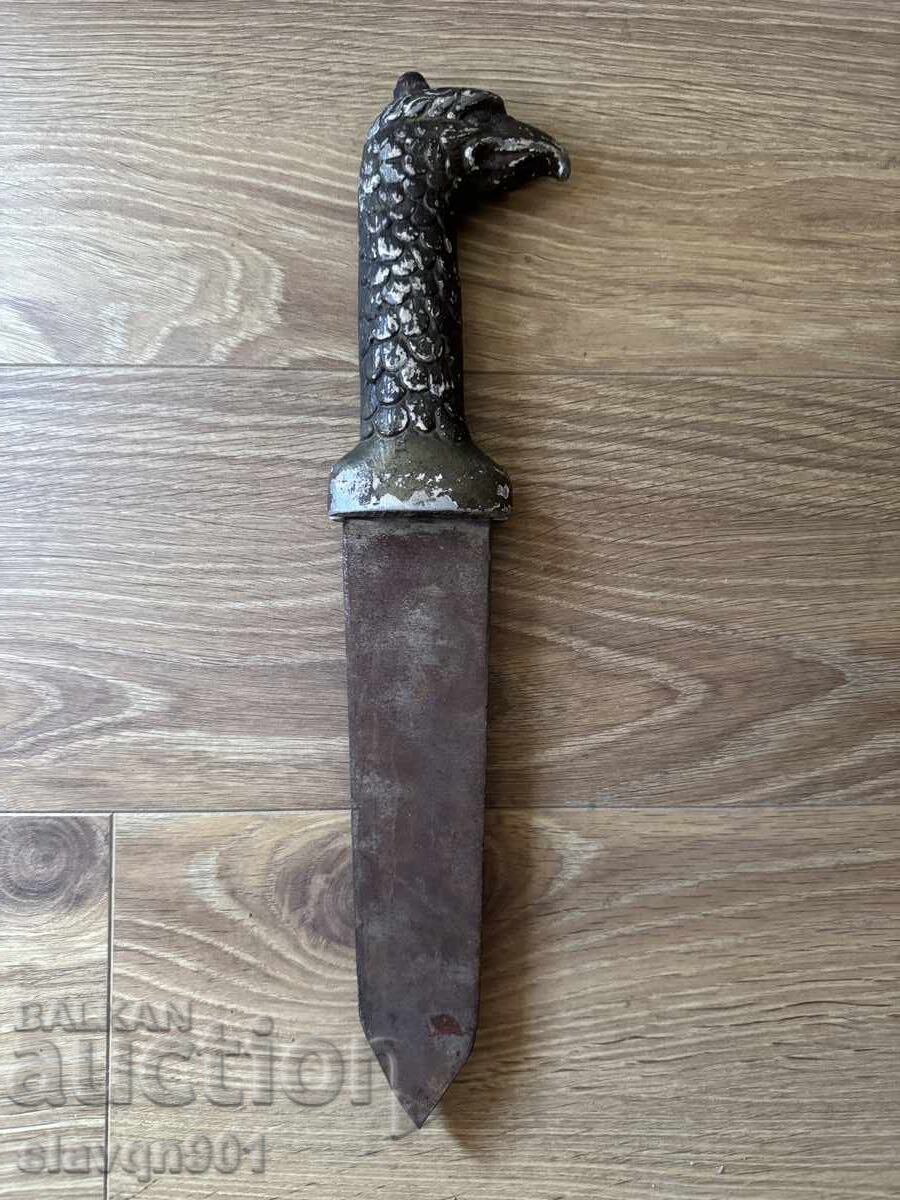 Стар нож с Орлова глава с цена € 19.00 | 37.16 лв. Стар нож с Орлова глава с цена € 19.00 | 37.16 лв.