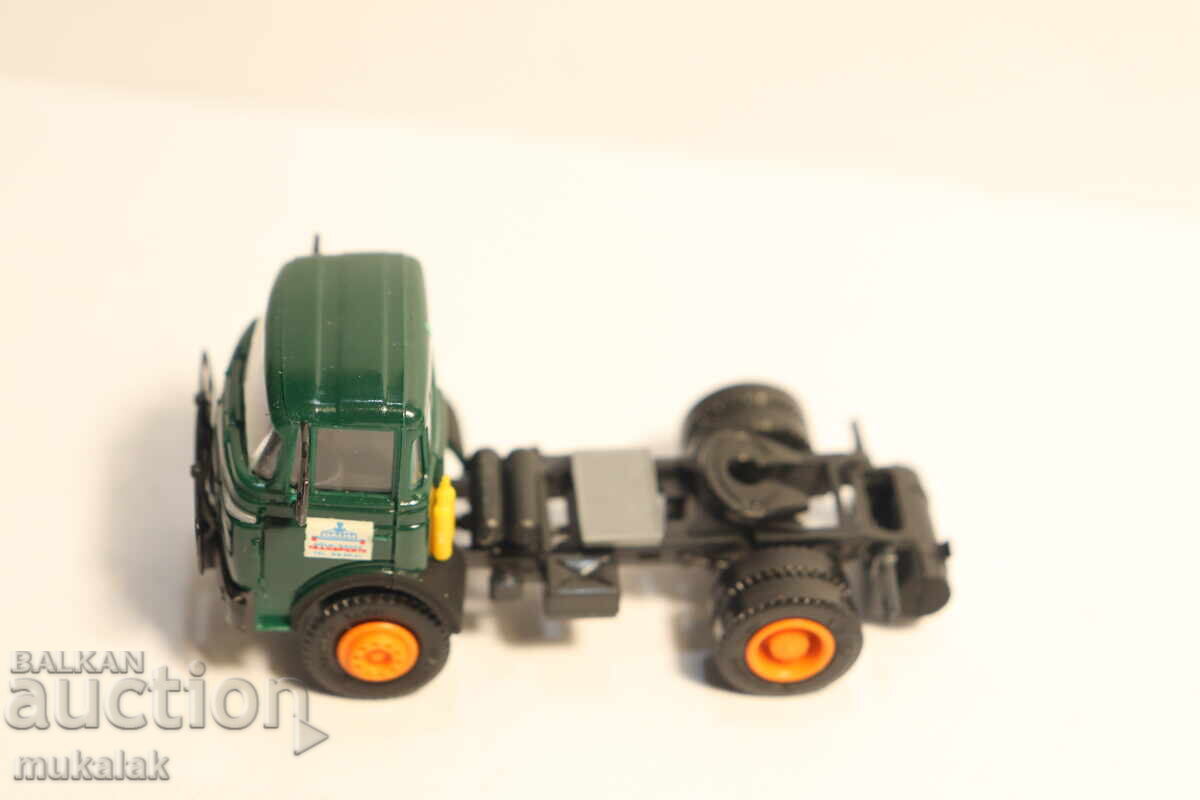 ROSKOPF 1:87 H0 SAURER TRACTOR MODEL TRUCK with price € 8.00 | 15.65 BGN ROSKOPF 1:87 H0 SAURER TRACTOR MODEL TRUCK with price € 8.00 | 15.65 BGN