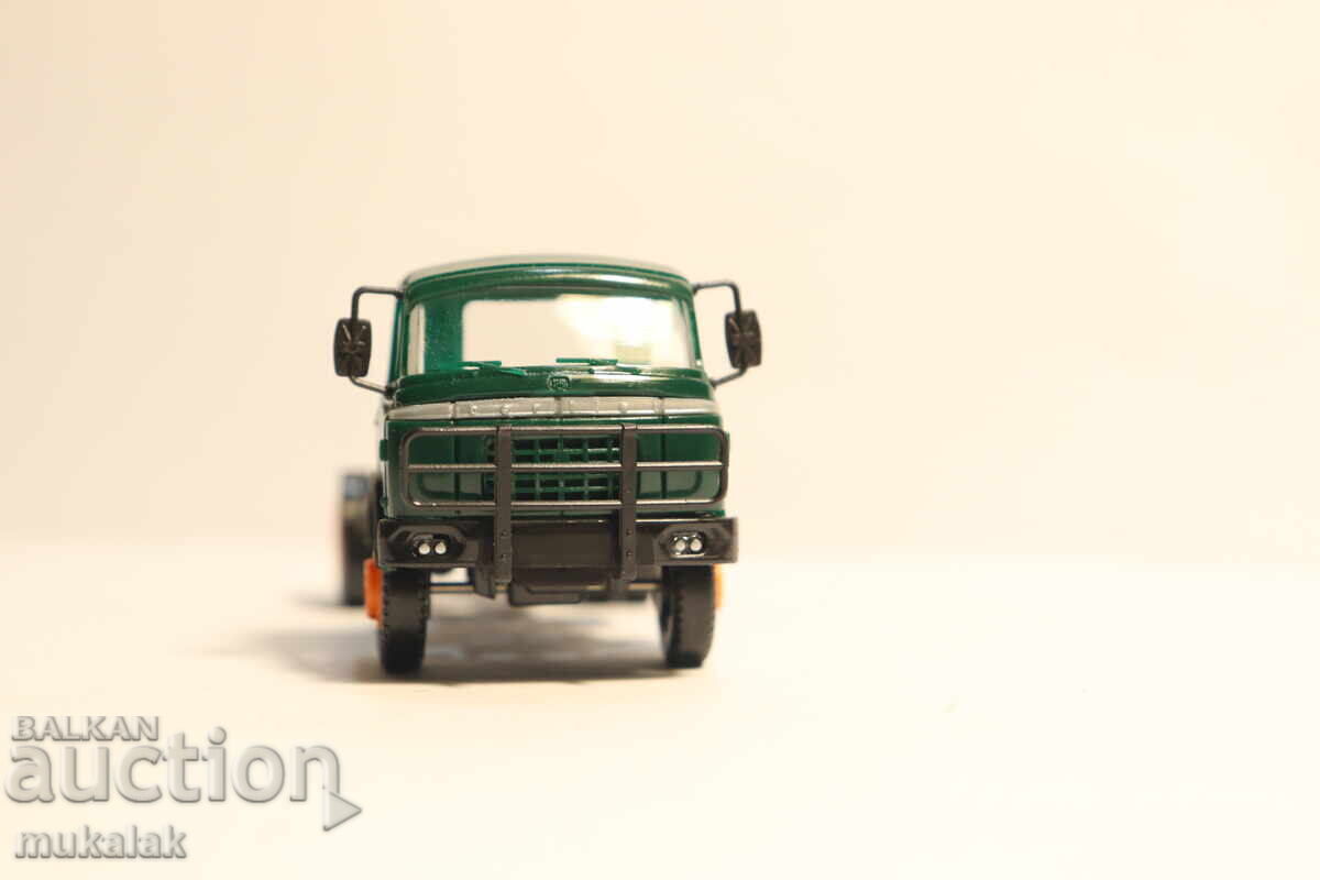 Delivery of ROSKOPF 1:87 H0 SAURER TRACTOR MODEL TRUCK Delivery of ROSKOPF 1:87 H0 SAURER TRACTOR MODEL TRUCK