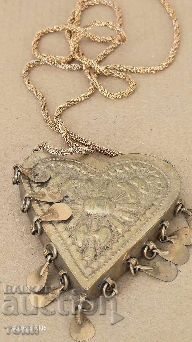 Delivery of OLD JEWELRY SACHAN GOLD-PLATED RARE BZC !!!!