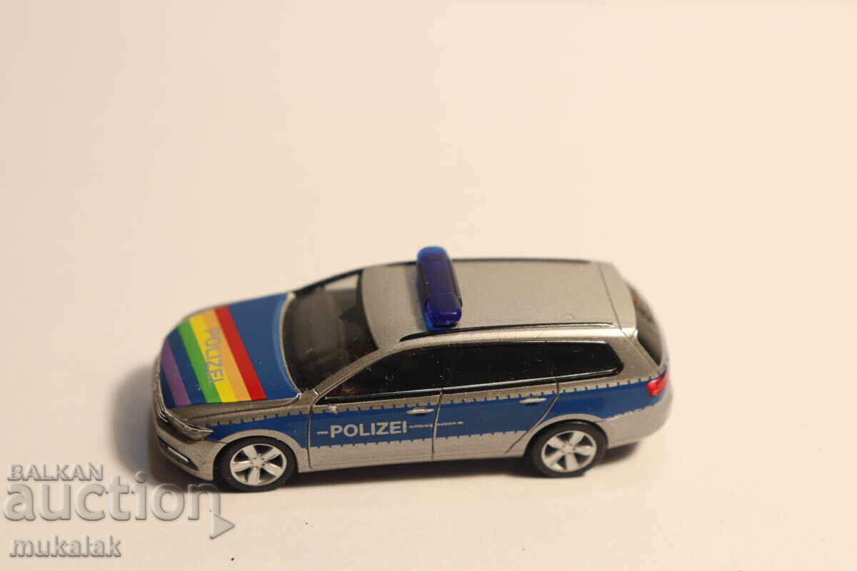 HERPA 1:87 H0 VW PASSAT POLIȚIE POLITSIYA KOLICHKA MODEL cu preț € 12.00 | 23.47 BGN HERPA 1:87 H0 VW PASSAT POLIȚIE POLITSIYA KOLICHKA MODEL cu preț € 12.00 | 23.47 BGN