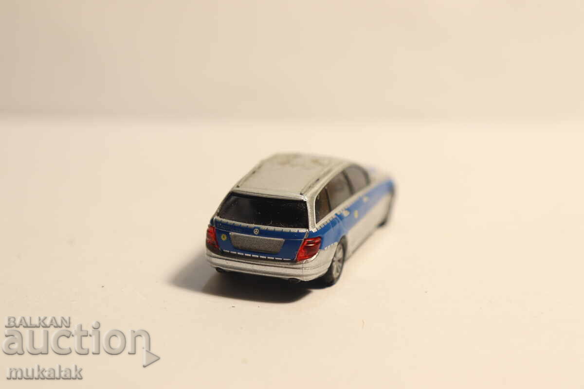 BUSCH 1:87 H0 MERCEDES POLICE ПОЛИЦИЯ КОЛИЧКА МОДЕЛ с цена € 8.00 | 15.65 лв. BUSCH 1:87 H0 MERCEDES POLICE ПОЛИЦИЯ КОЛИЧКА МОДЕЛ с цена € 8.00 | 15.65 лв.