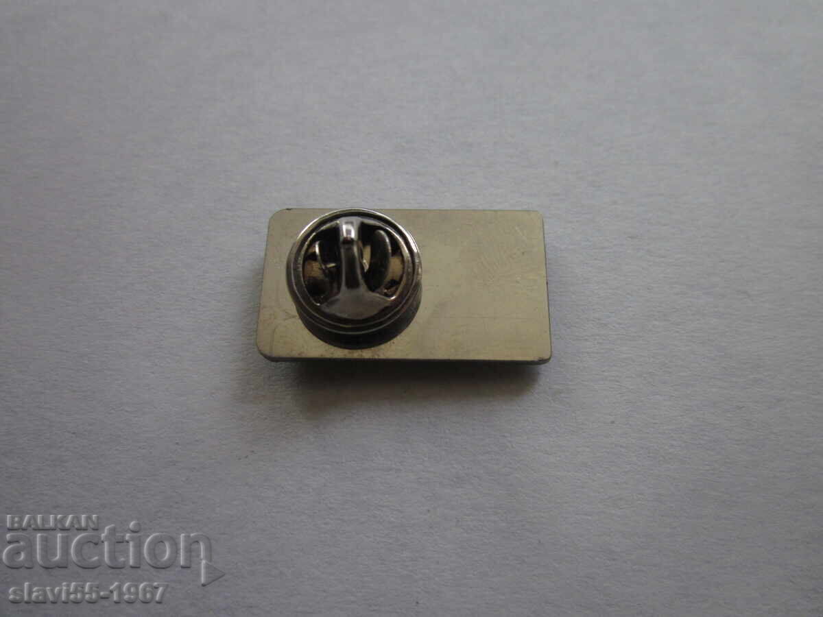 ЗНАЧКА JEWELS CLUB 2013 БЗЦ !!! с цена € 2.00 | 3.91 лв. ЗНАЧКА JEWELS CLUB 2013 БЗЦ !!! с цена € 2.00 | 3.91 лв.