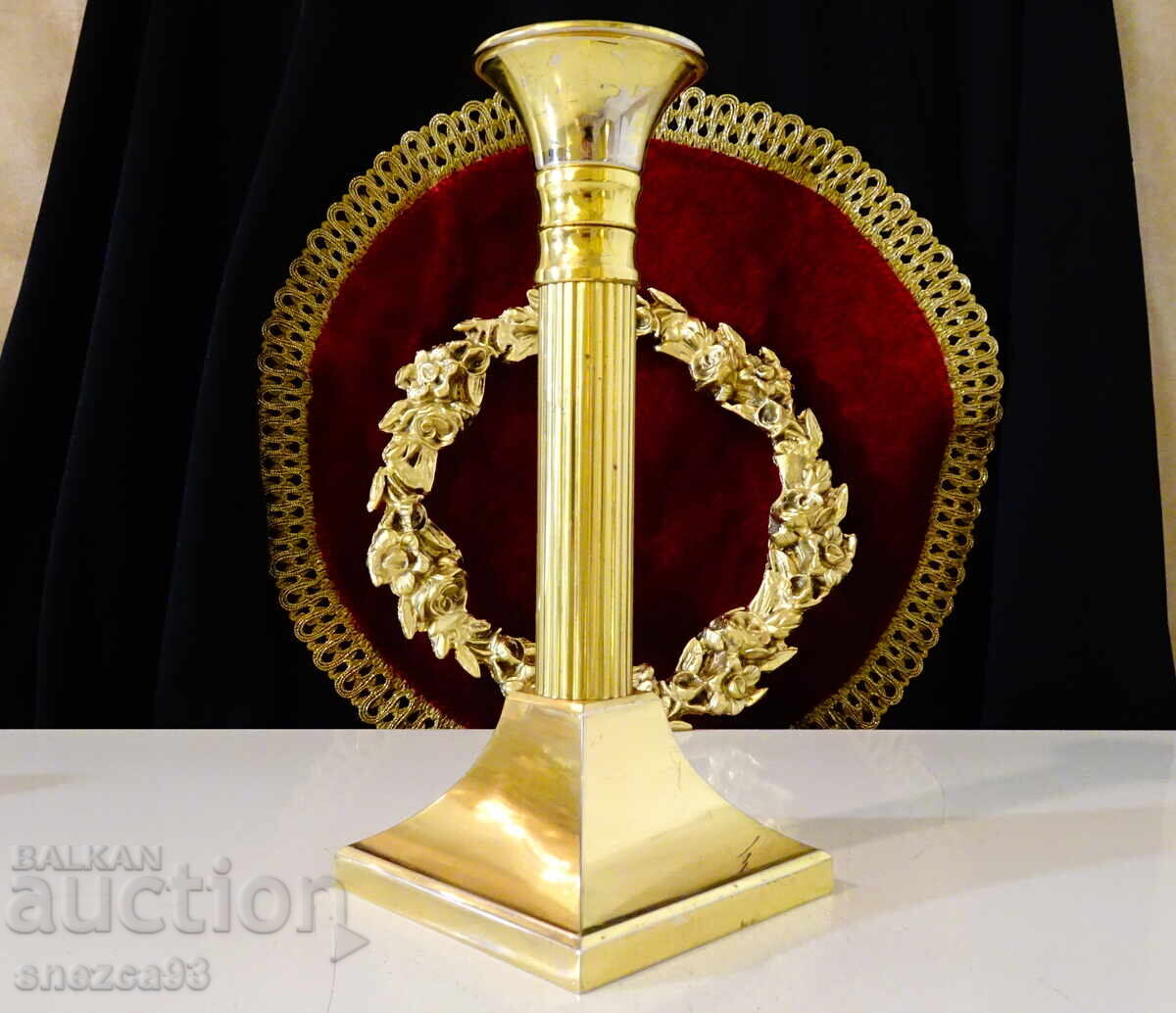 Gilded bronze candlestick 22 cm, 500 g with price € 20.00 | 39.12 BGN Gilded bronze candlestick 22 cm, 500 g with price € 20.00 | 39.12 BGN