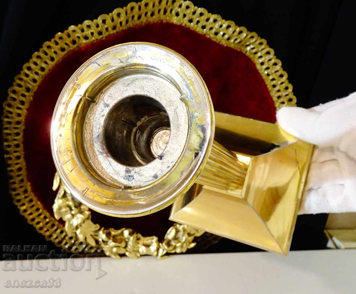 Auction Gilded bronze candlestick 22 cm, 500 g Auction Gilded bronze candlestick 22 cm, 500 g