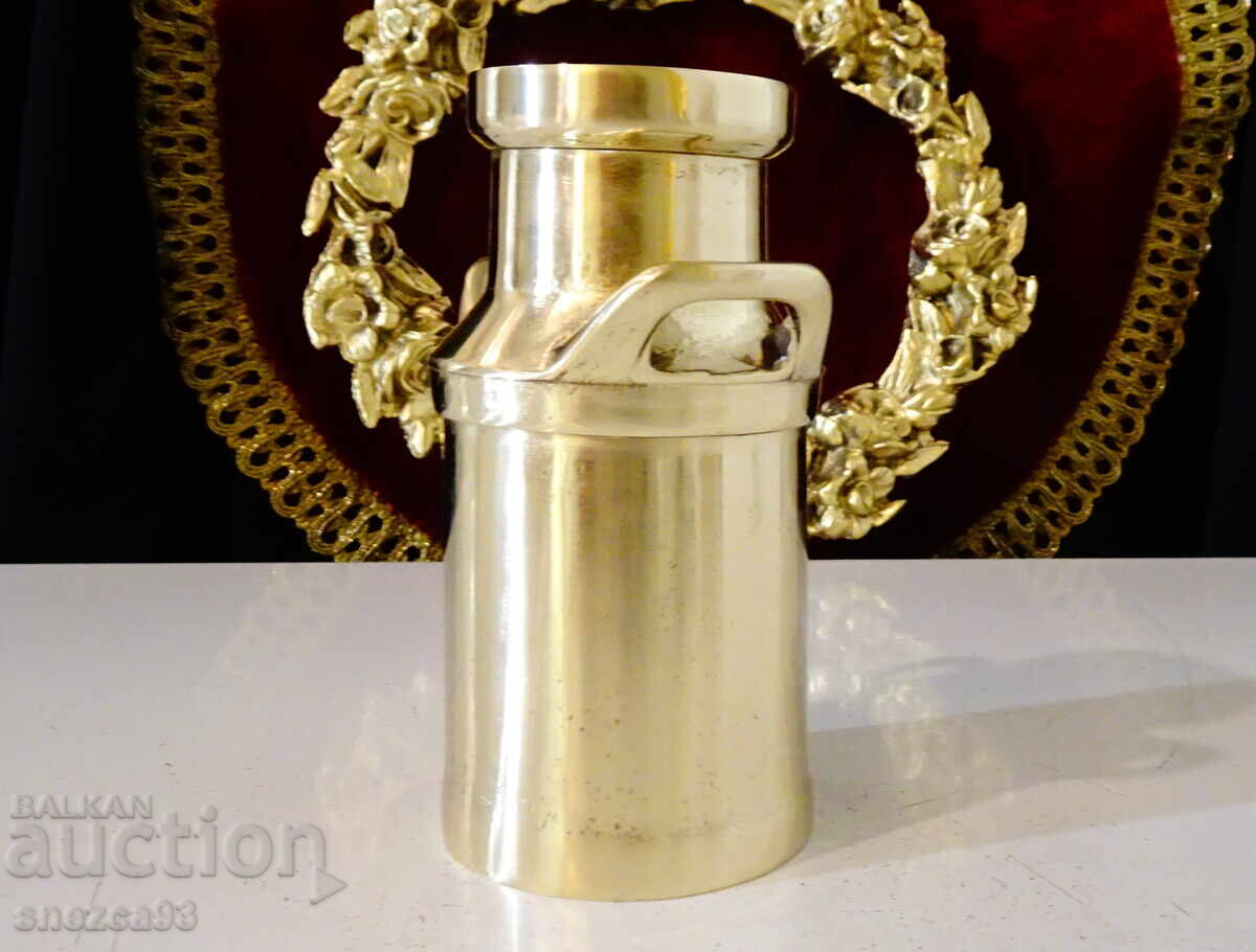 Аукцион Бронзов гюм,каничказа ракия,ваза,340 гр. Аукцион Бронзов гюм,каничказа ракия,ваза,340 гр.