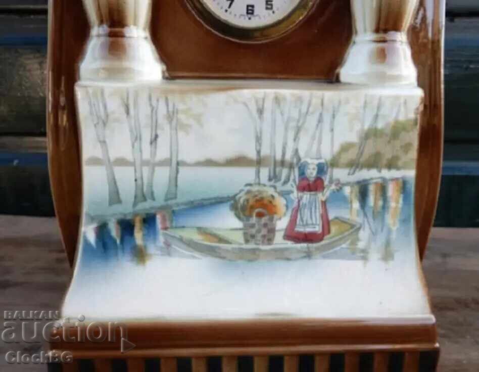 Ολλανδικό κεραμικό ρολόι με τιμή € 10.00 | 19.56 BGN