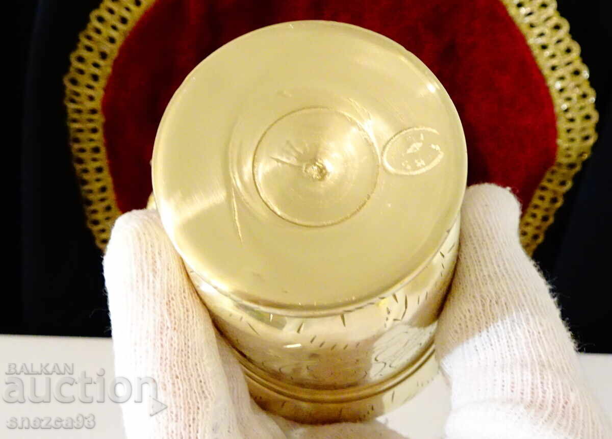 Παράδοση Χάλκινο γουδί με γουδοχέρι 620 γρ., χαραγμένο, σφραγίδα Παράδοση Χάλκινο γουδί με γουδοχέρι 620 γρ., χαραγμένο, σφραγίδα