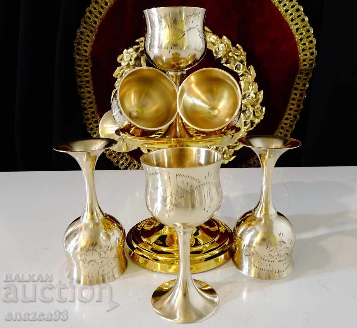 Χάλκινα φλιτζάνια ρακής, σκαμνί, χαραγμένα με τιμή € 78.00 | 152.55 BGN