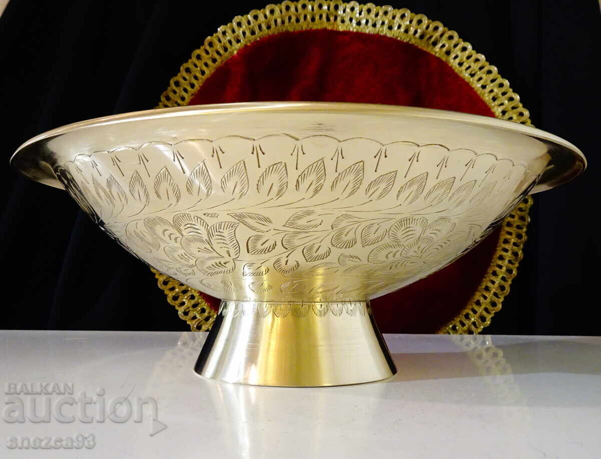 Bronze fruit bowl, cloisonné enamel, fish, vines with grapes with price € 72.00 | 140.82 BGN Bronze fruit bowl, cloisonné enamel, fish, vines with grapes with price € 72.00 | 140.82 BGN