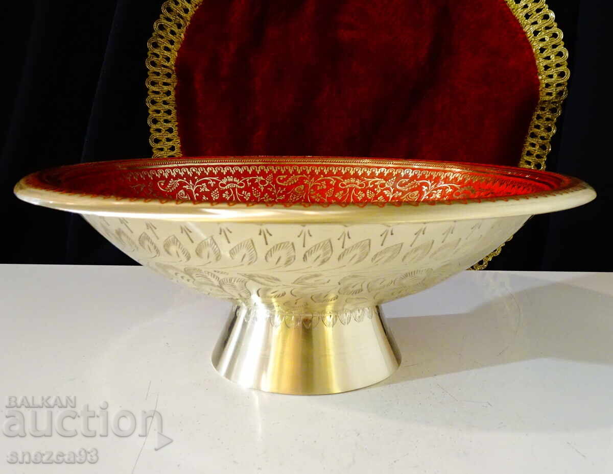 Auction Bronze fruit bowl, cloisonné enamel, fish, vines with grapes Auction Bronze fruit bowl, cloisonné enamel, fish, vines with grapes