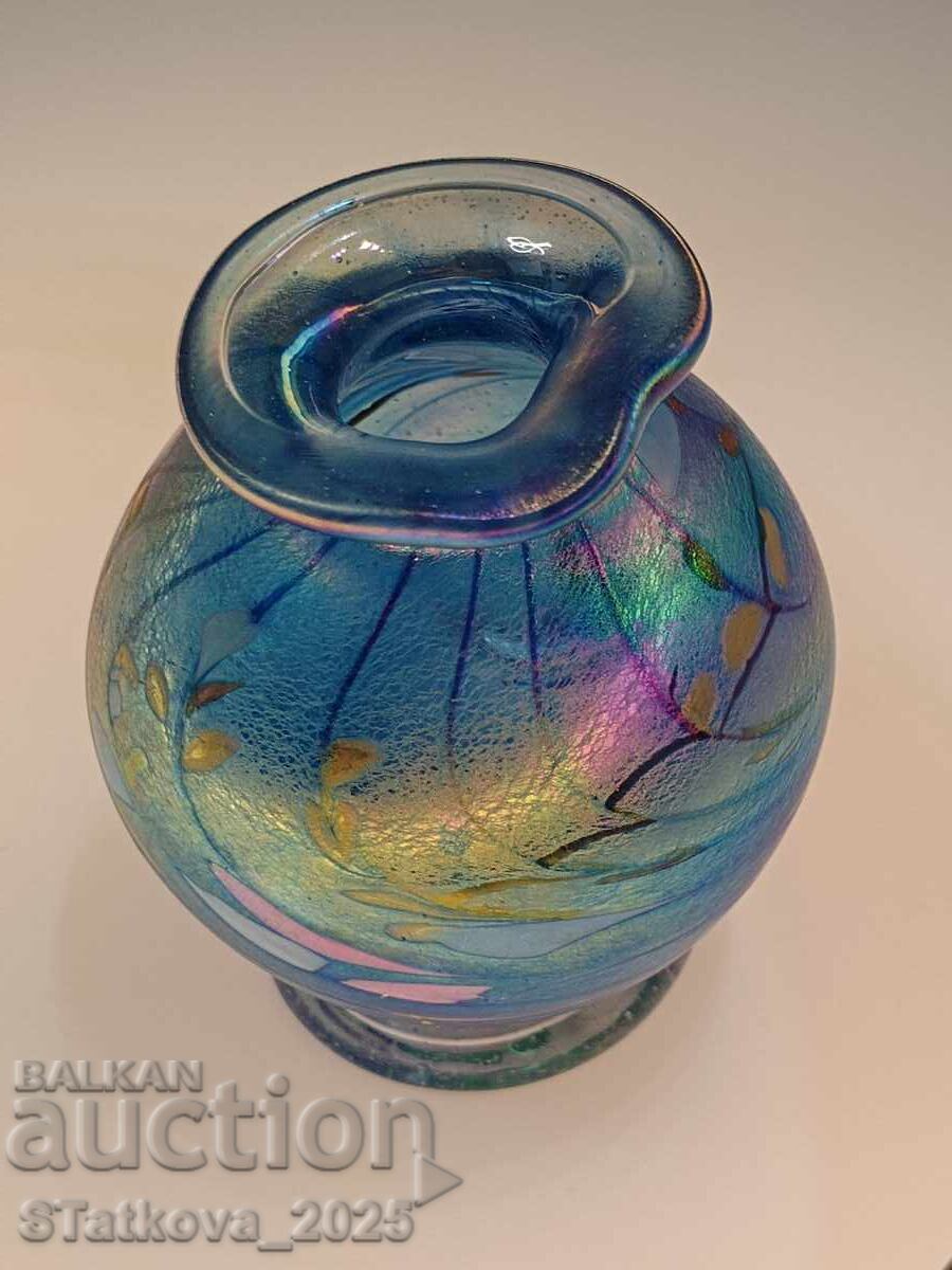 Art vase made of hand-blown glass