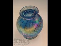 Художествена ваза от ръчно духано стъкло