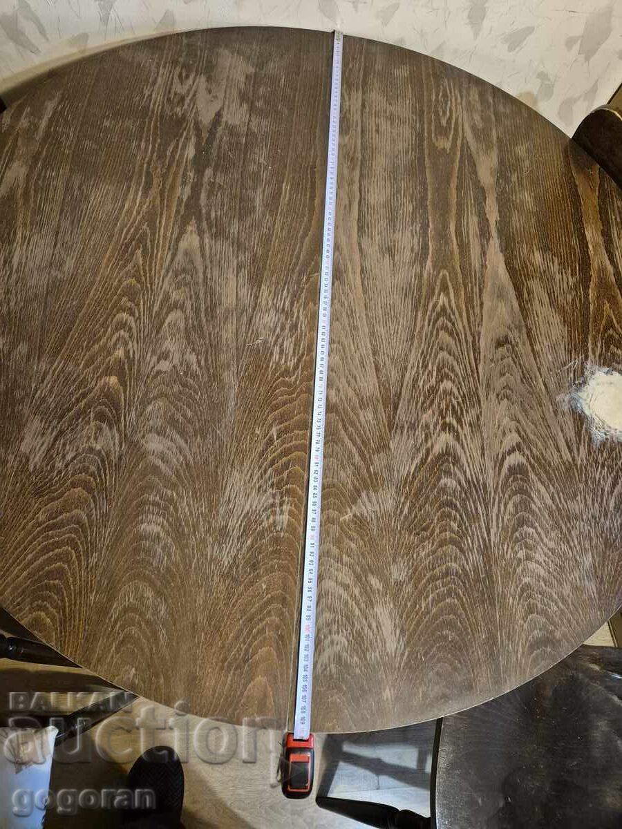 Masă de dining extensibilă din lemn (110-150 cm) și 4 scaune cu preț € 39.90 | 78.04 BGN Masă de dining extensibilă din lemn (110-150 cm) și 4 scaune cu preț € 39.90 | 78.04 BGN