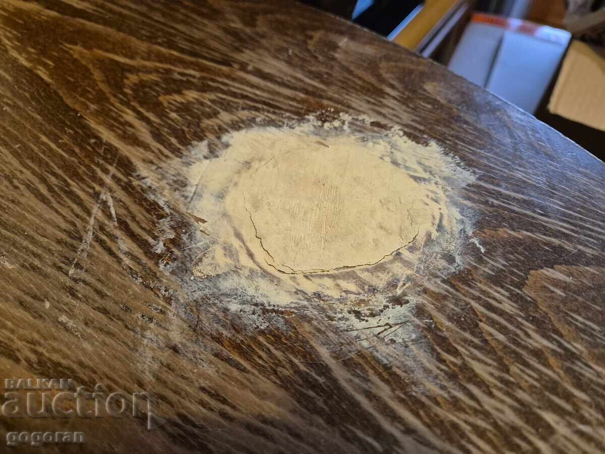 Licitație Masă de dining extensibilă din lemn (110-150 cm) și 4 scaune Licitație Masă de dining extensibilă din lemn (110-150 cm) și 4 scaune