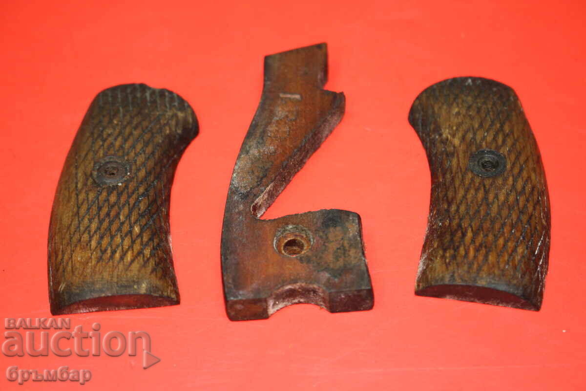 Ρωσικά ξύλινα χερούλια για ρεβόλβερ Nagant (Ναγκάν) κομισάριου με τιμή € 25.00 | 48.90 BGN Ρωσικά ξύλινα χερούλια για ρεβόλβερ Nagant (Ναγκάν) κομισάριου με τιμή € 25.00 | 48.90 BGN