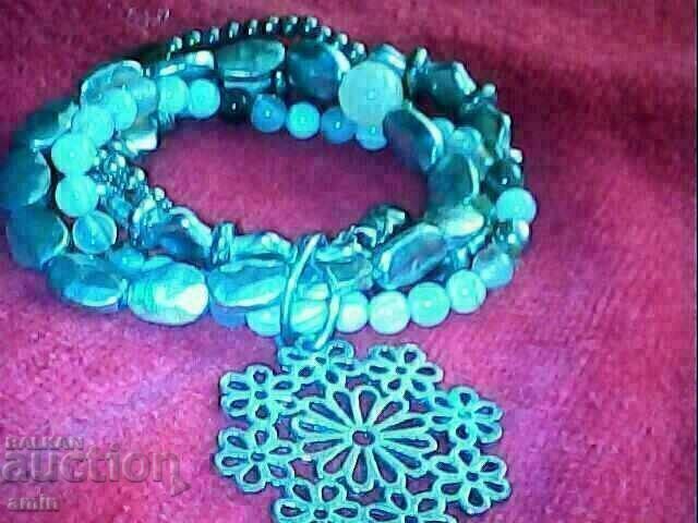 όμορφο πολύκλωνο βραχιόλι με φυσικές πέτρες, επάργυρο όμορφο πολύκλωνο βραχιόλι με φυσικές πέτρες, επάργυρο