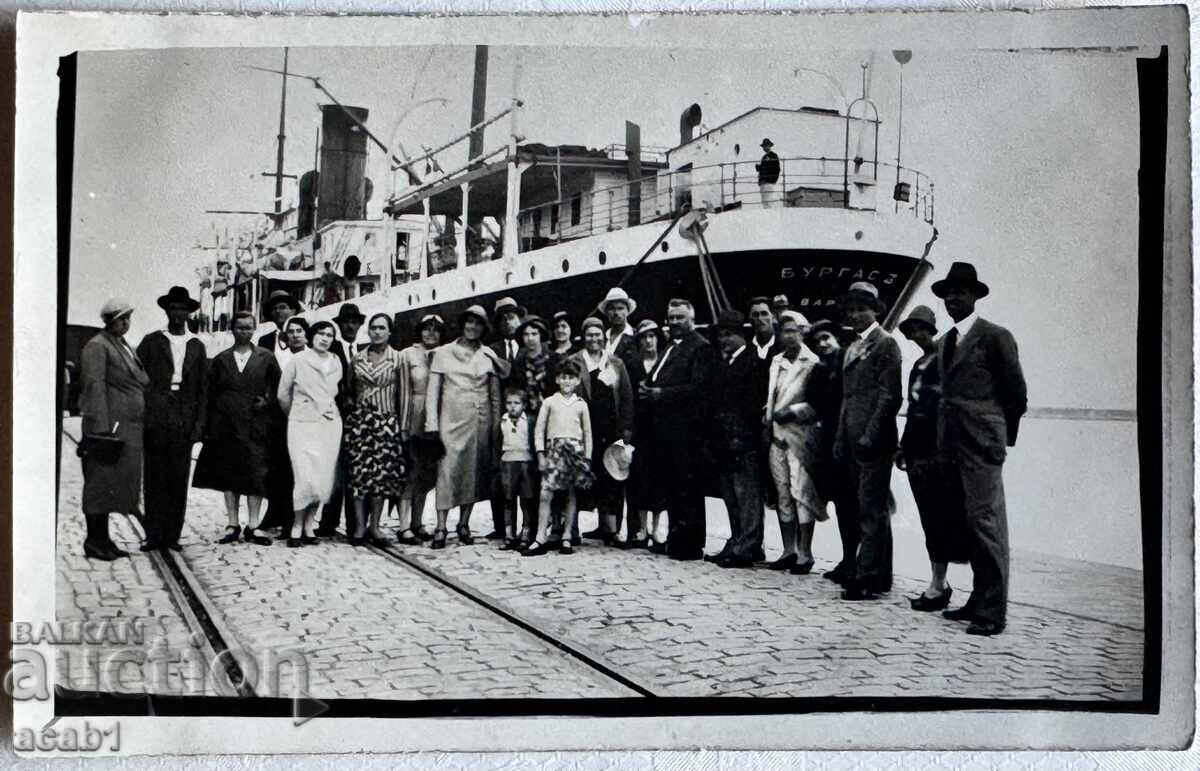 Burgas Varna cursă interurbană cu vaporul Burgas Varna cursă interurbană cu vaporul