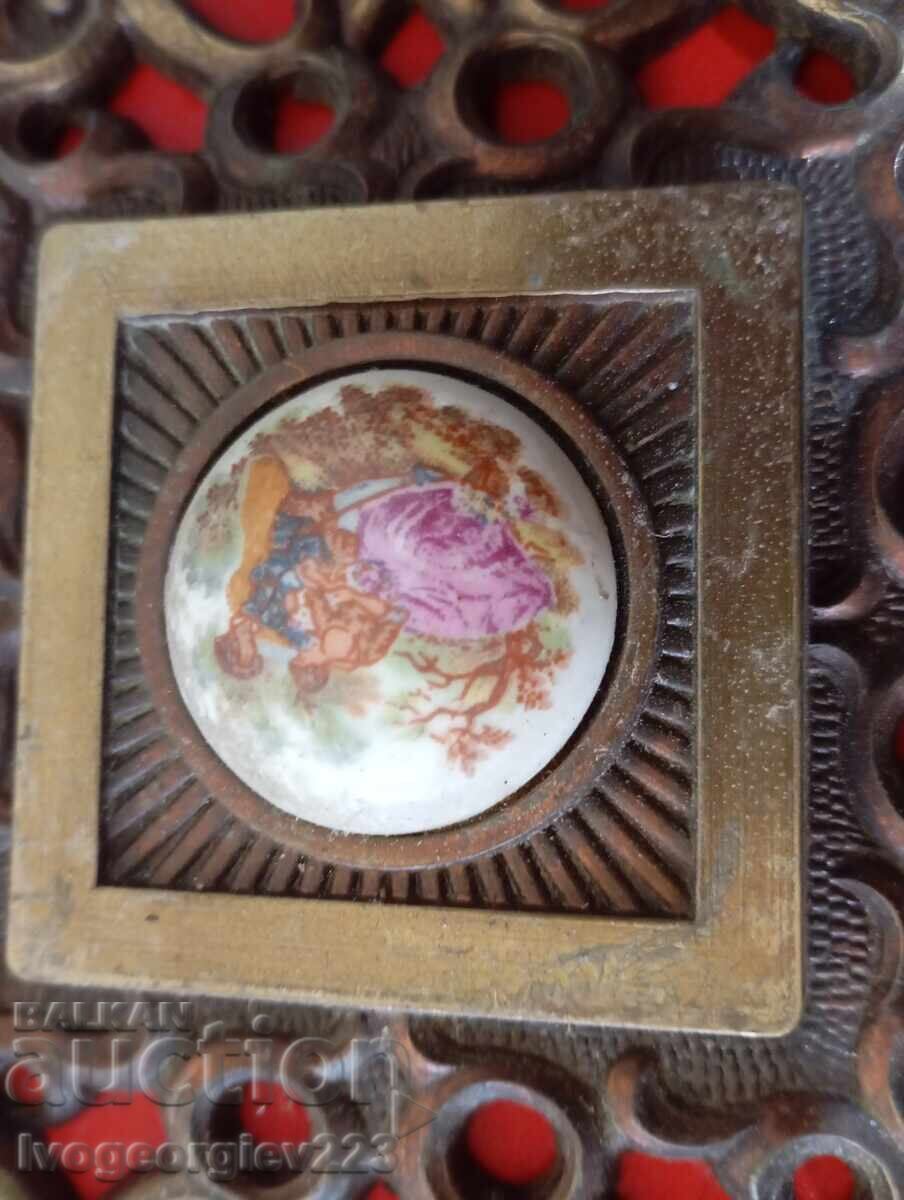 Vintage απλίκα με τιμή € 24.00 | 46.94 BGN Vintage απλίκα με τιμή € 24.00 | 46.94 BGN