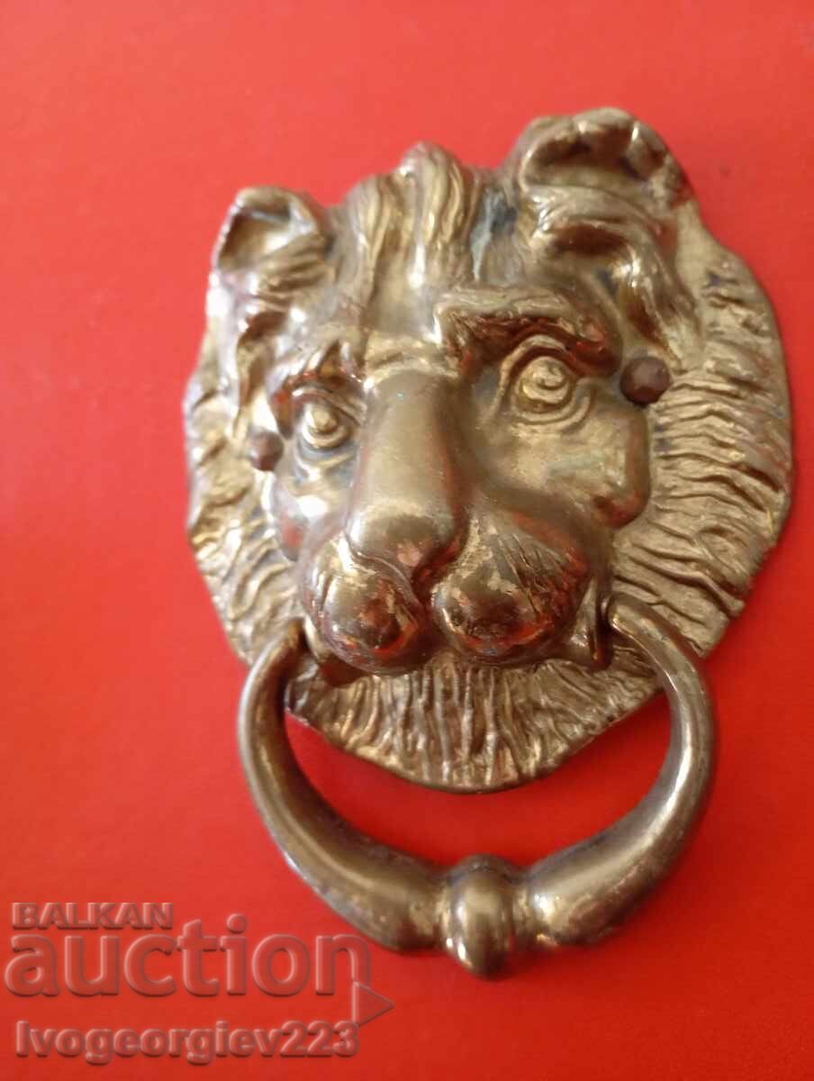 Set aplicații - cap de leu cu preț € 21.00 | 41.07 BGN Set aplicații - cap de leu cu preț € 21.00 | 41.07 BGN