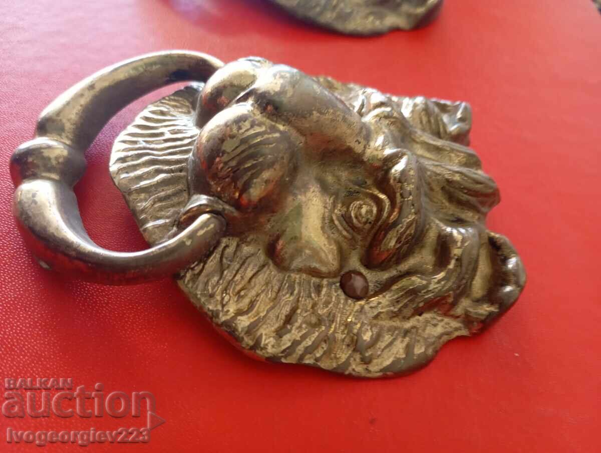 Σετ απλικέ - κεφαλή λιονταριού με τιμή € 21.00 | 41.07 BGN Σετ απλικέ - κεφαλή λιονταριού με τιμή € 21.00 | 41.07 BGN