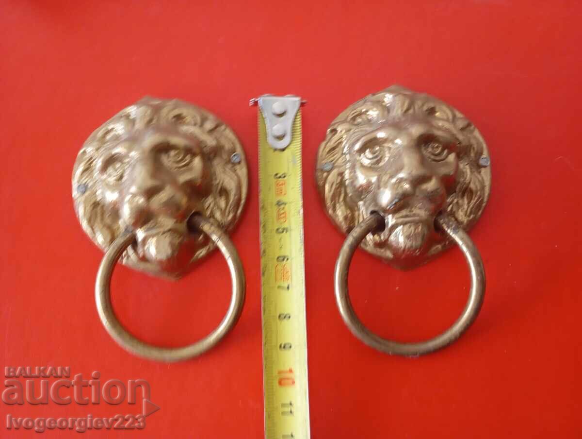 Σετ απλικέ - κεφαλή λιονταριού με τιμή € 21.00 | 41.07 BGN Σετ απλικέ - κεφαλή λιονταριού με τιμή € 21.00 | 41.07 BGN