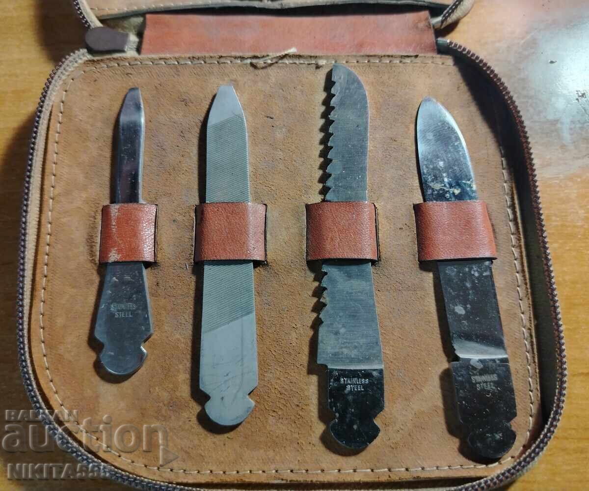 Set multifuncțional de scule vechi cu husă cu preț € 14.00 | 27.38 BGN Set multifuncțional de scule vechi cu husă cu preț € 14.00 | 27.38 BGN