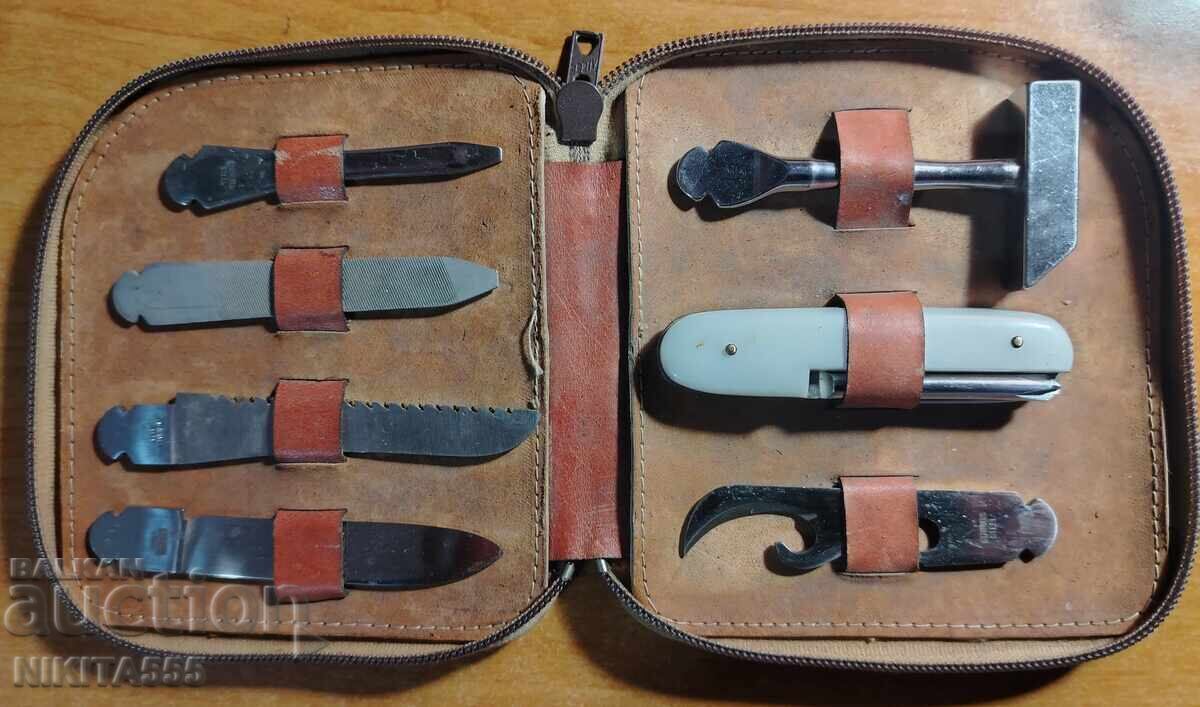 Set multifuncțional de scule vechi cu husă Set multifuncțional de scule vechi cu husă