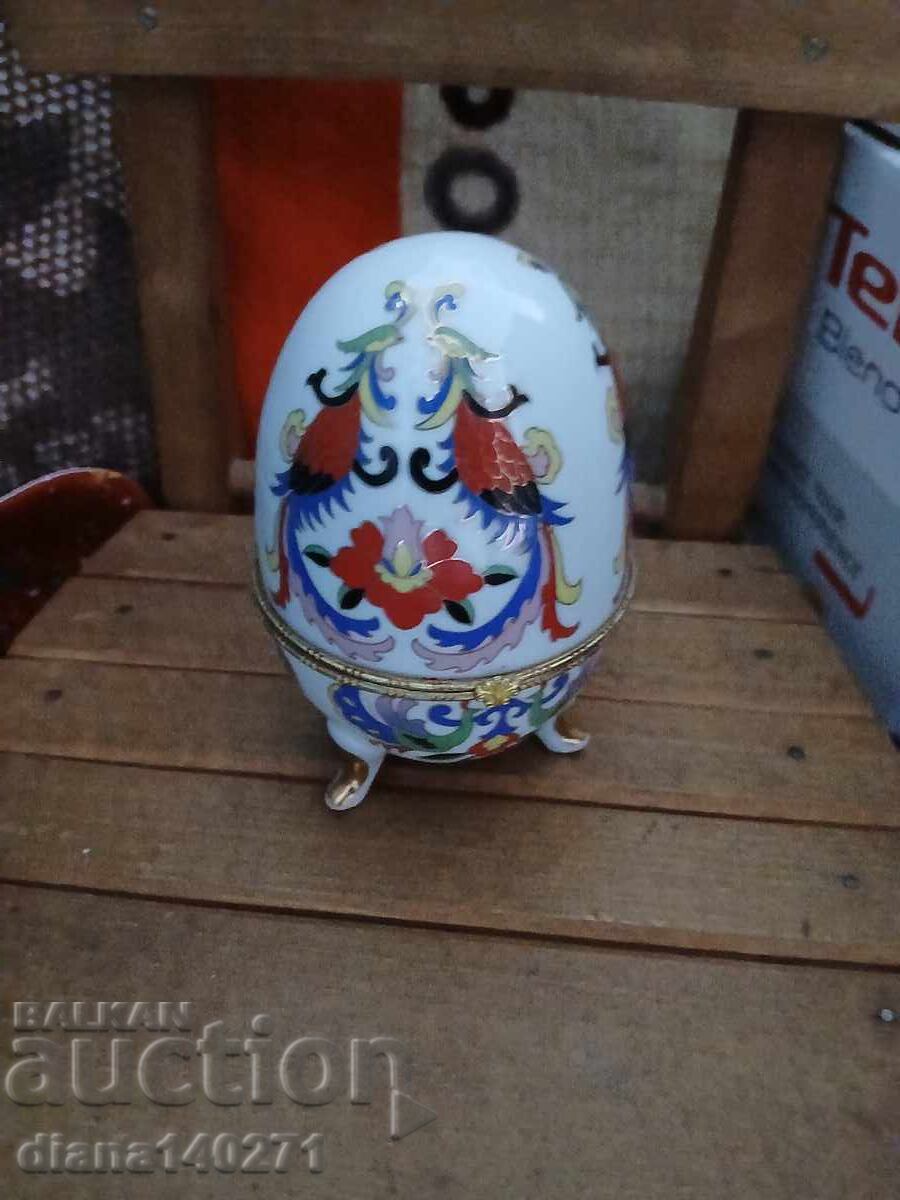 Δημοπρασία Μεγάλο αυγό τύπου "Φαμπερζέ" Δημοπρασία Μεγάλο αυγό τύπου "Φαμπερζέ"