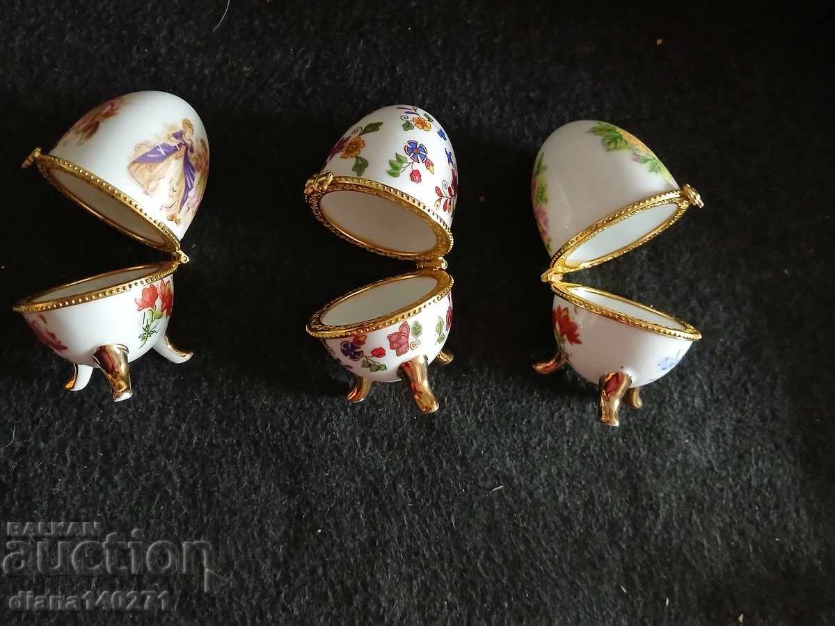 Δημοπρασία Από αυγά-κοσμήματα τύπου "Φαμπερζέ" Δημοπρασία Από αυγά-κοσμήματα τύπου "Φαμπερζέ"