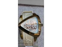 ДАМСКИ КВАРЦОВ часовник FERRUCCI