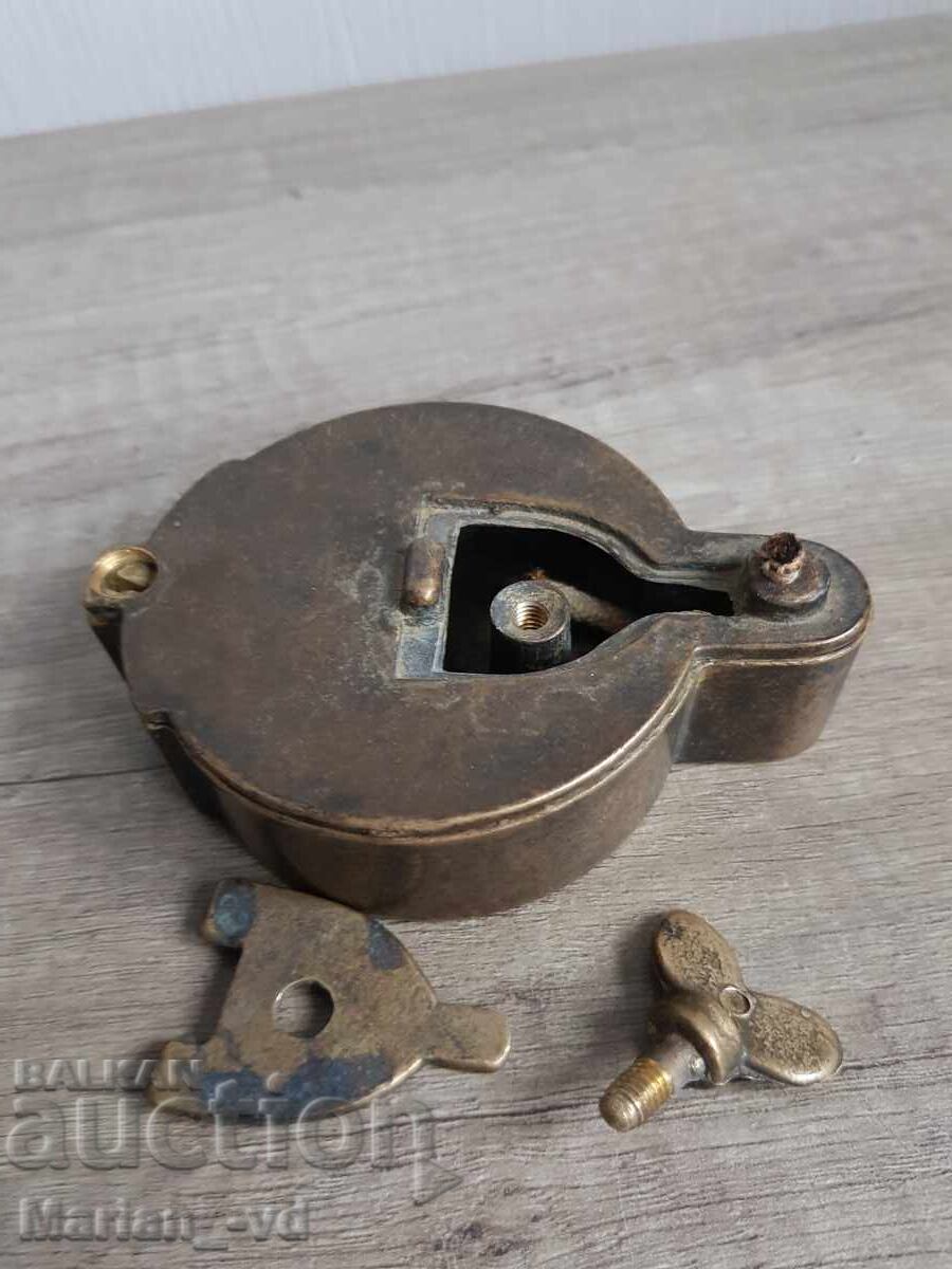 Δημοπρασία Παλιά μπρούτζινη μεταλλευτική λάμπα