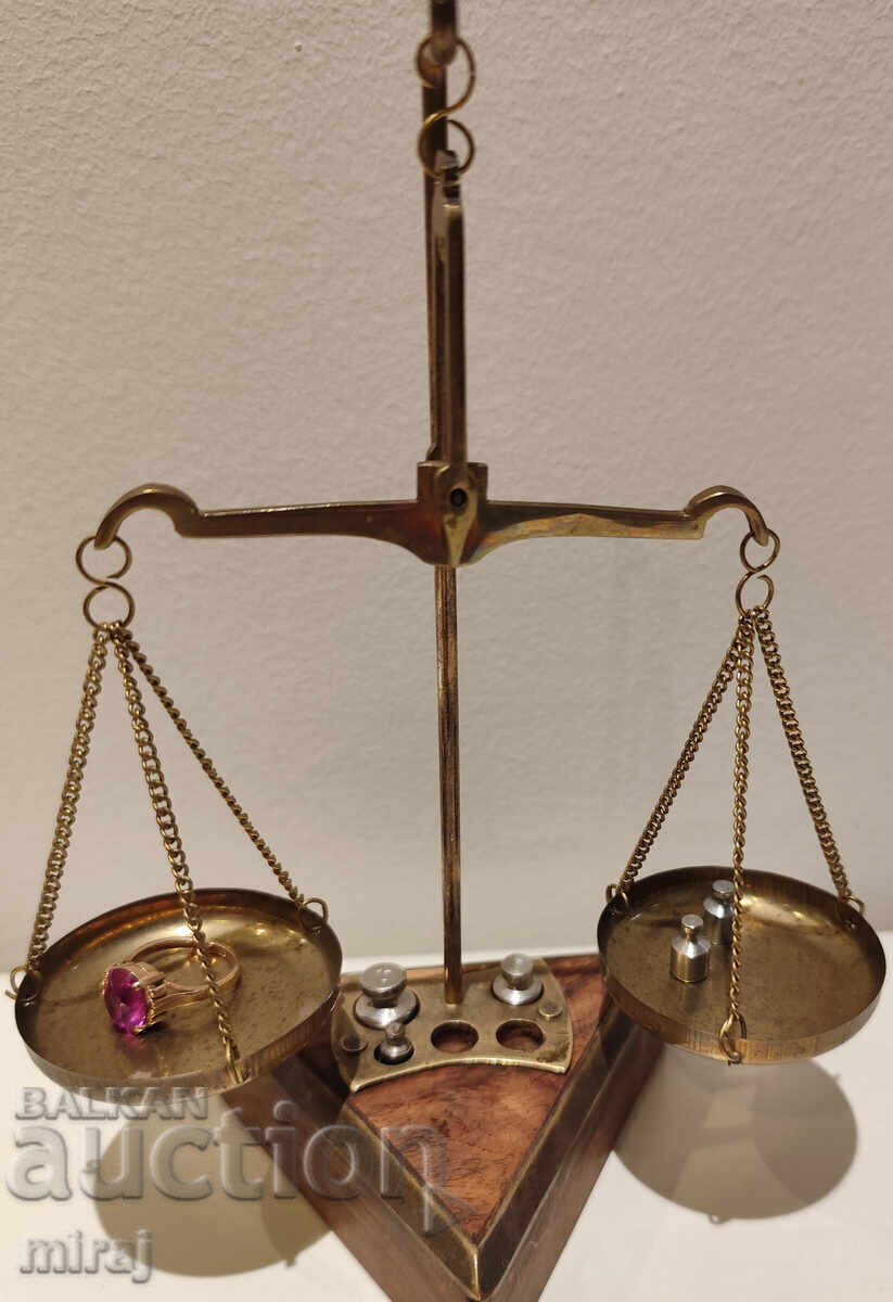 Delivery of Old jewelry scale Delivery of Old jewelry scale
