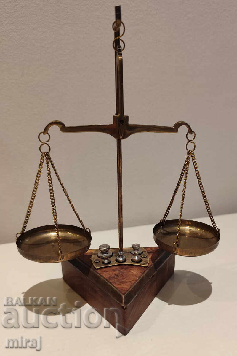 Old jewelry scale Old jewelry scale