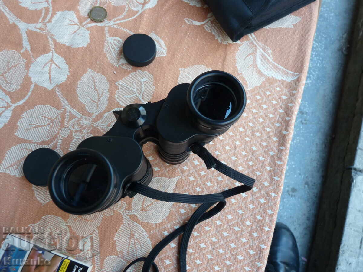 BUSHNELL Binoculars EXCELLENT - 6 BUSHNELL Binoculars EXCELLENT - 6