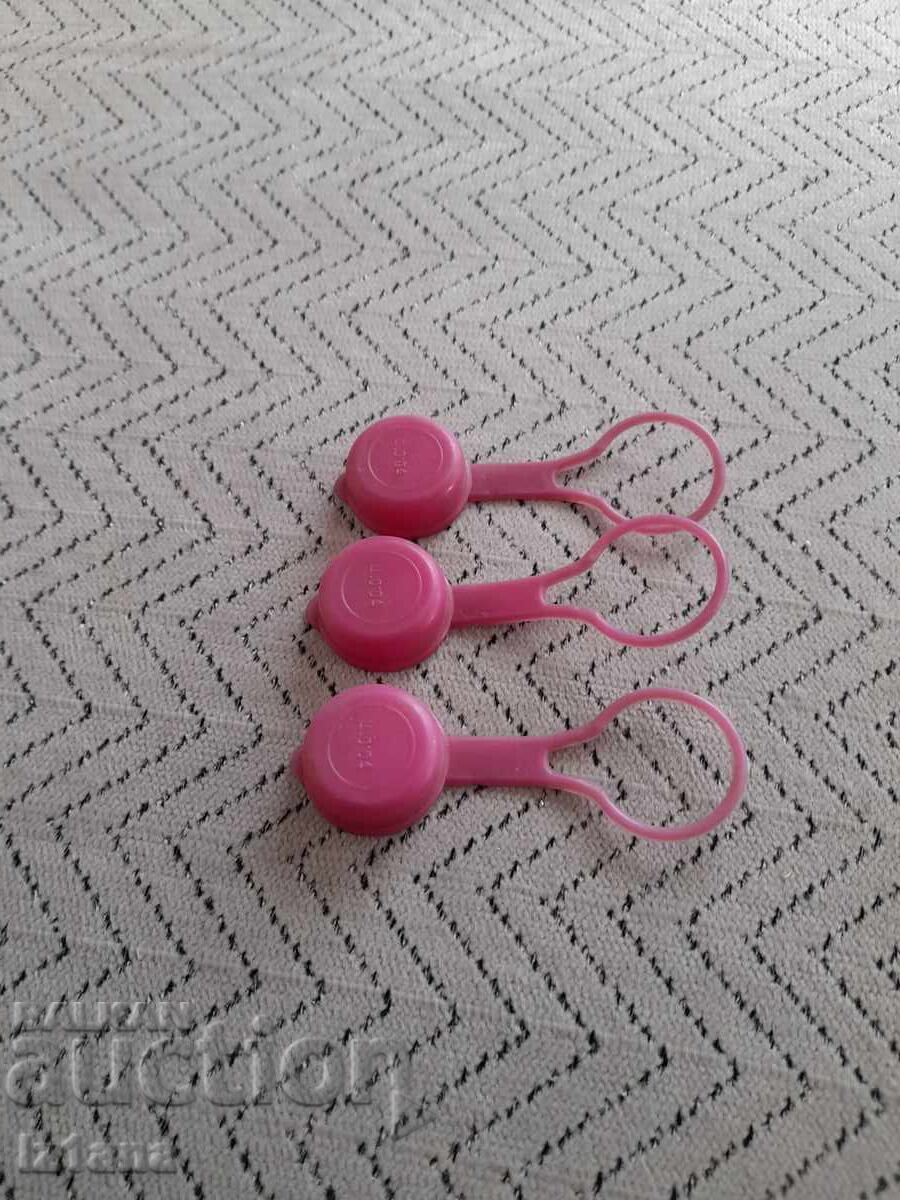 Παλιά πλαστικά καπάκια, τάπες Παλιά πλαστικά καπάκια, τάπες