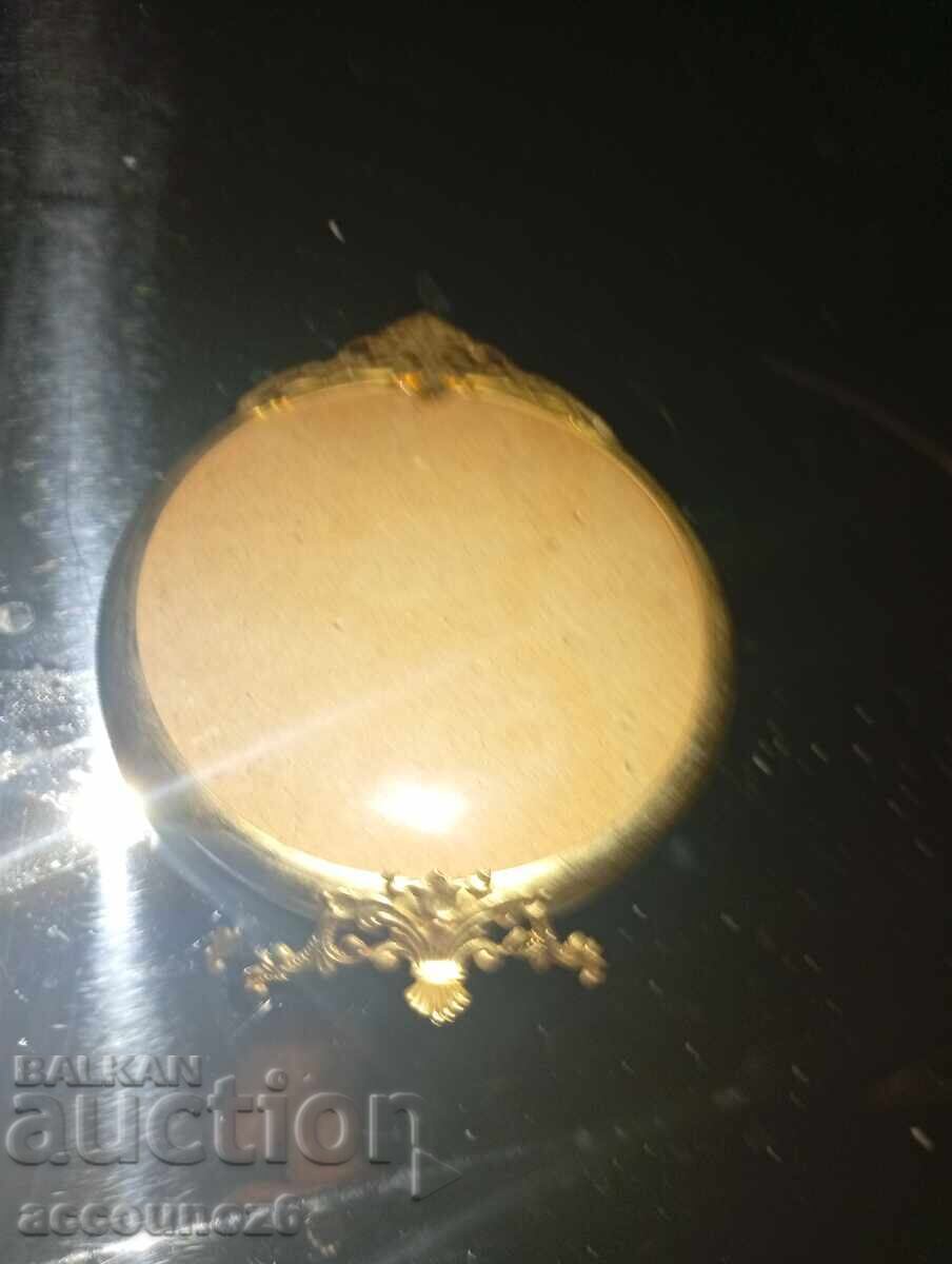 Auction Byzadium Antique - Mini Gold-layered Photo Frame Auction Byzadium Antique - Mini Gold-layered Photo Frame