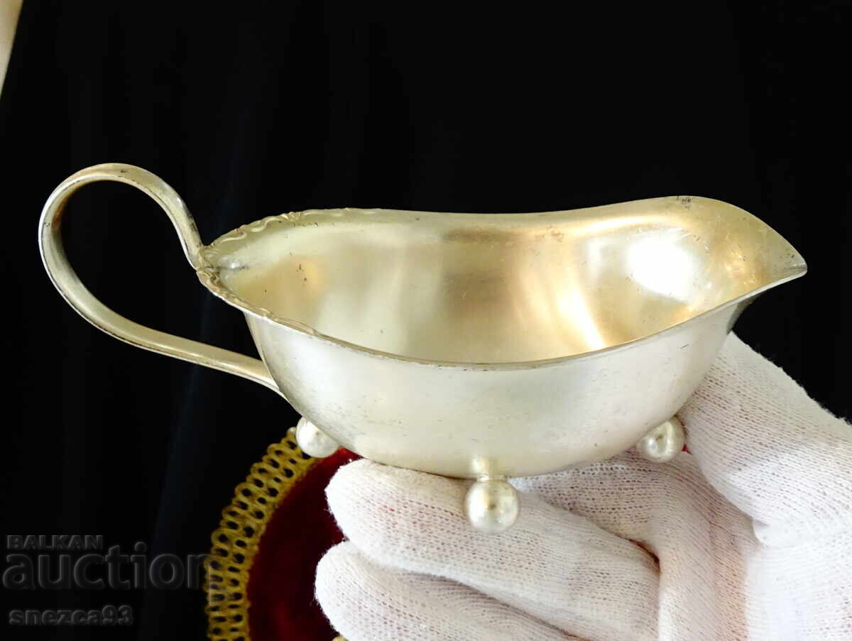 Δημοπρασία Ασημένια σαλτσιέρα, κανάτα 160 ml Δημοπρασία Ασημένια σαλτσιέρα, κανάτα 160 ml