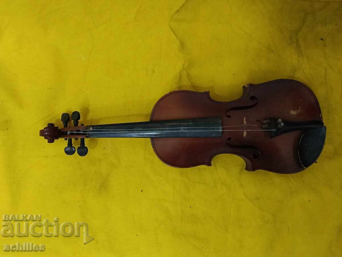 Аукцион Стара цигулка Аукцион Стара цигулка