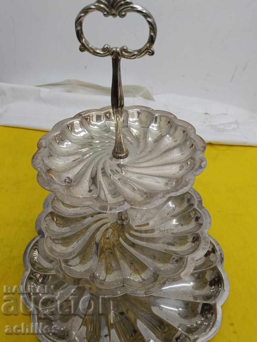 Посребрена фруктиера с цена € 15.00 | 29.34 лв. Посребрена фруктиера с цена € 15.00 | 29.34 лв.