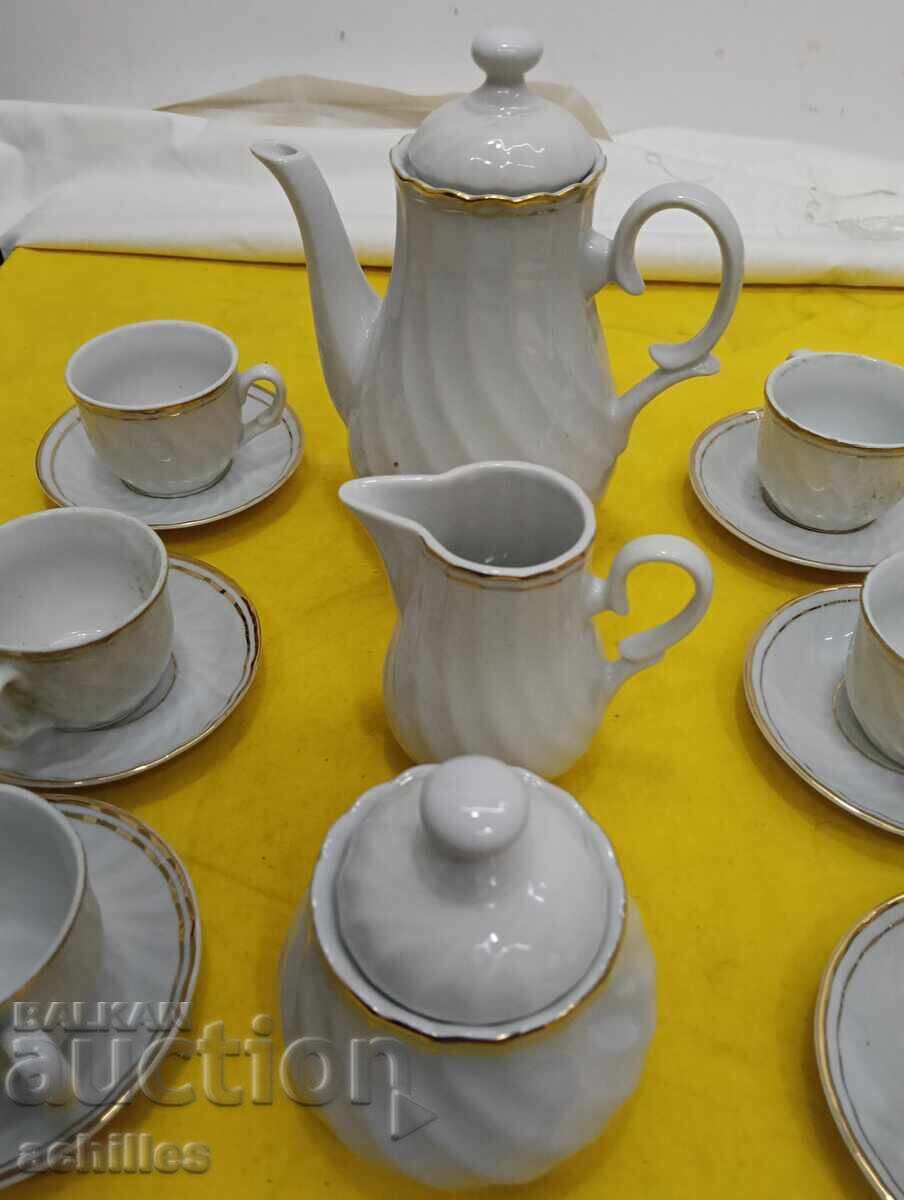 Σέρβις βουλγαρικής πορσελάνης με τιμή € 10.00 | 19.56 BGN